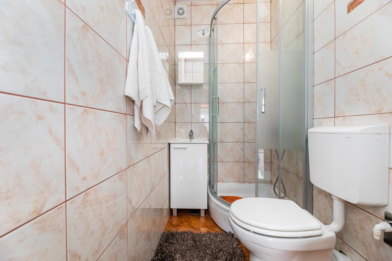 Apartmani Jasarevic Šilo Buitenkant foto