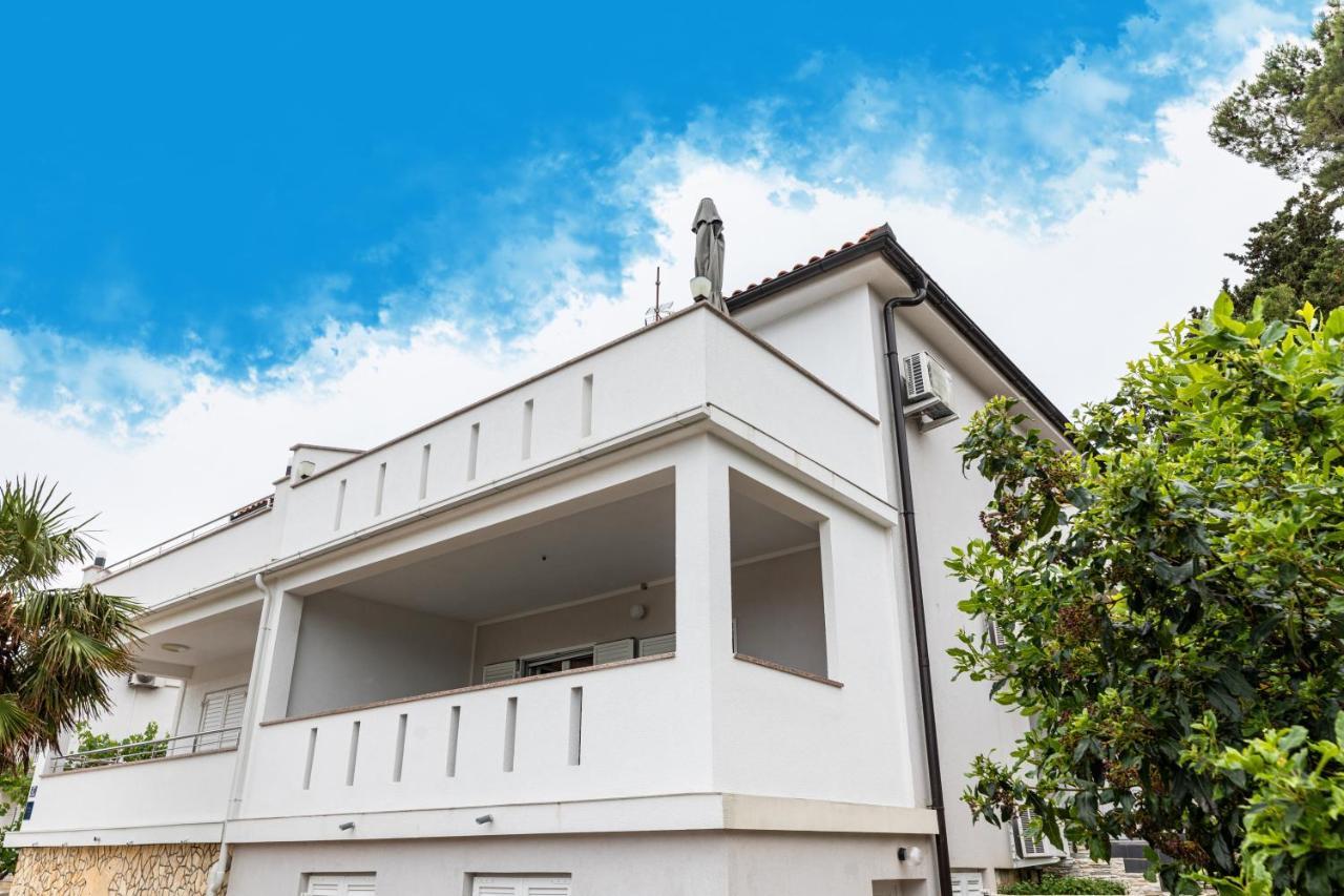 Apartmani Jasarevic Šilo Buitenkant foto