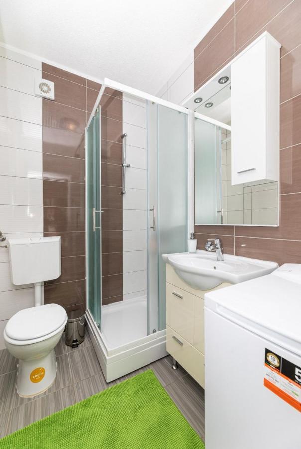 Apartmani Jasarevic Šilo Buitenkant foto
