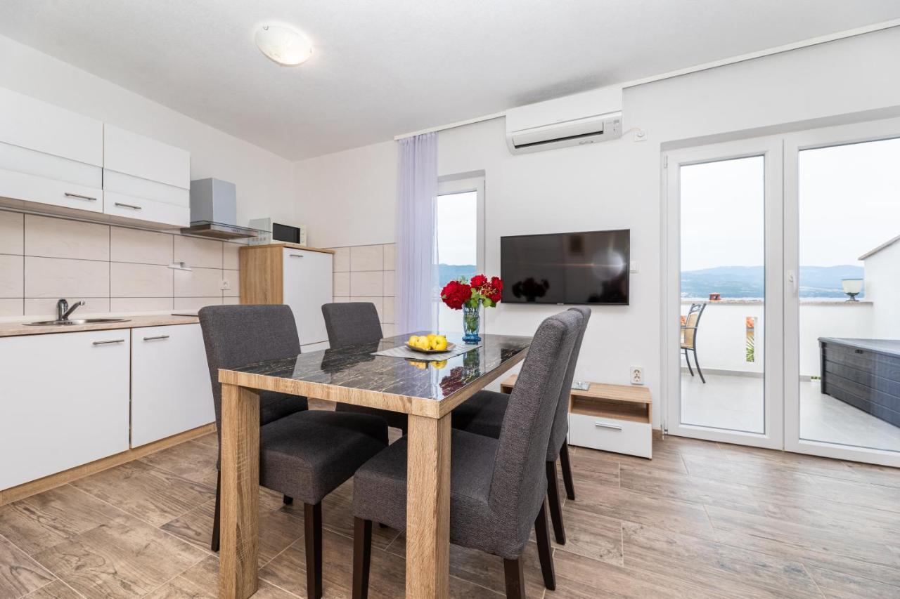 Apartmani Jasarevic Šilo Buitenkant foto