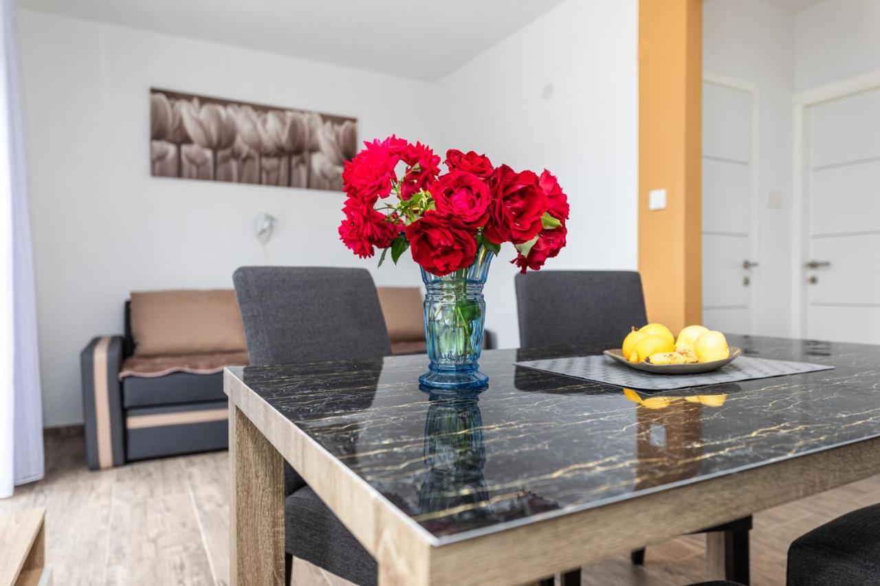 Apartmani Jasarevic Šilo Buitenkant foto