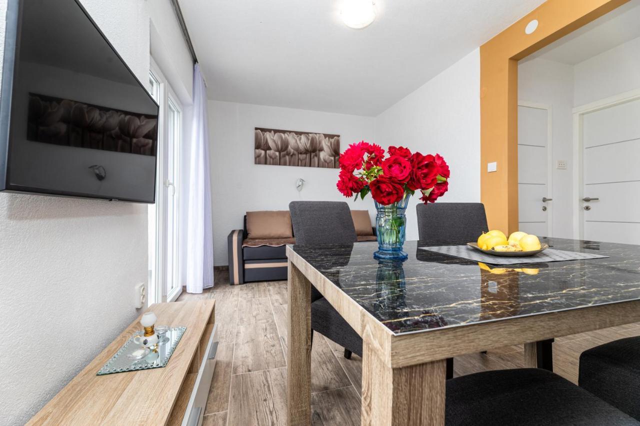 Apartmani Jasarevic Šilo Buitenkant foto
